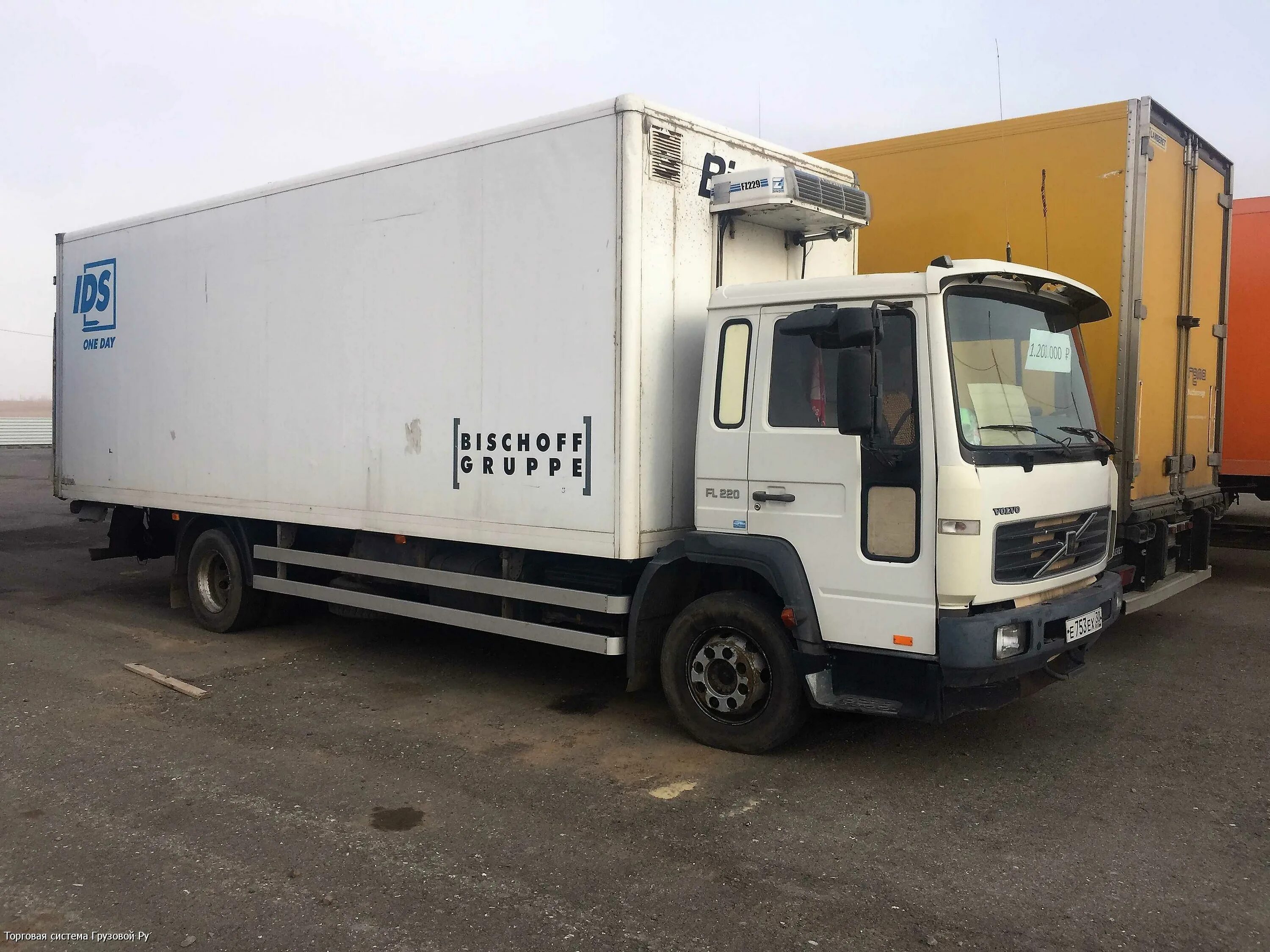 Грузовик ру с пробегом. Volvo fl6. Volvo fl6 2003. Volvo FL 5т. Вольво грузовик фургон fl6.