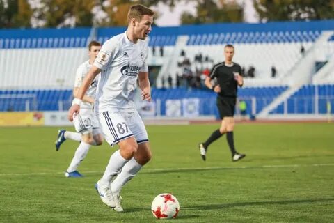 Прочитай футболиста