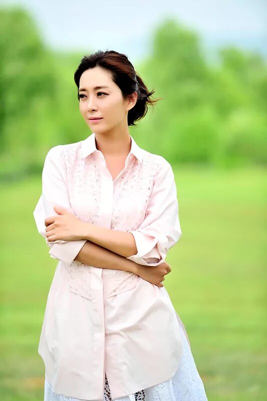 Ким юн сонг. Сон сон юн актриса. Сон юн-а корейская актриса. Песня сон сон юн. Песня сон сон юн.