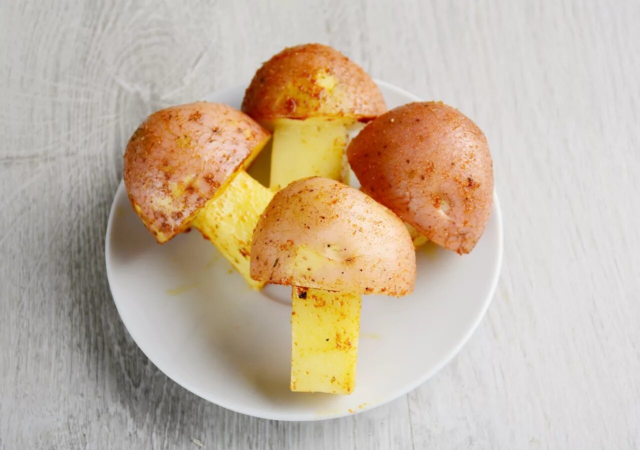 удивительные грибочки из картофеля. грибочки из картошки. грибочки из картофеля. ленивые грибочки из картошки. грибочки из картофельного пюре.