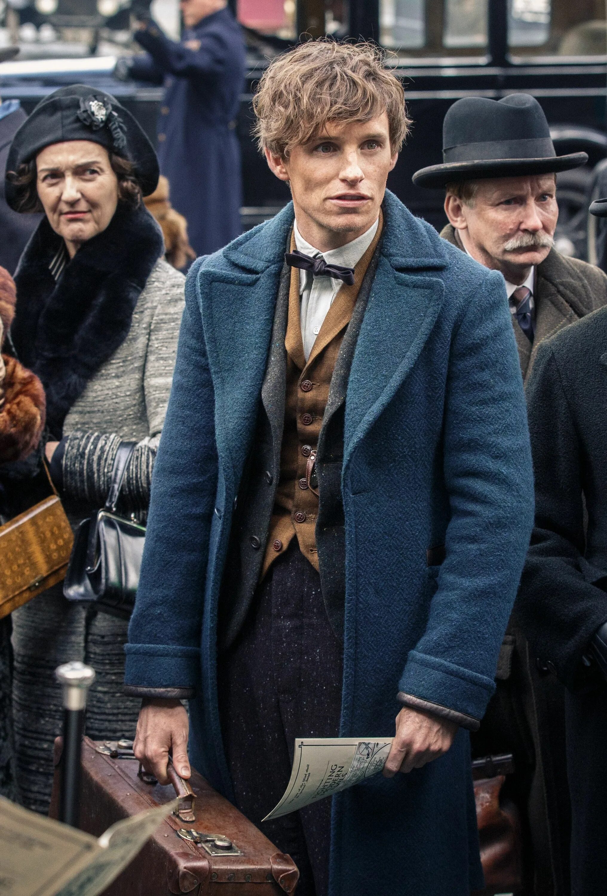 Ньют скамандер в гарри поттере. Эдди редмэйн фантастические твари. Фантастические твари главный. Фантастические твари главный. Фантастические твари главный.