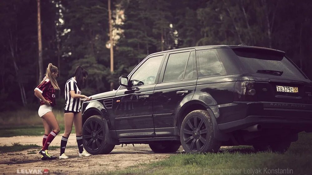 Песню range rover. Рендж ровер и гелик. девушка и рендж ровер. рендж ровер спорт и девушка. фотосессия с range rover.