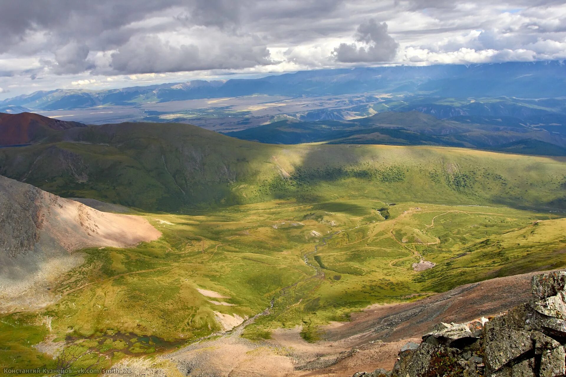 Гора ртутная. Гора ртутная. Ртутная руда киноварь. Акташ республика алтай марсовые горы. Ретранслятор в горном алтае.