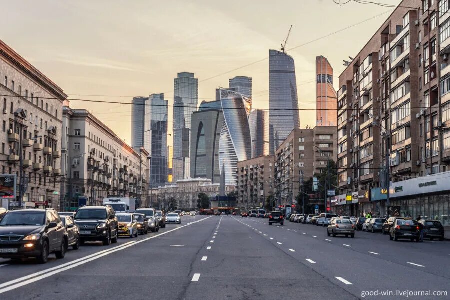 Панорама улиц. Дорогомиловская улица Москва. Улица Кутузовский проспект. Москва Сити с Дорогомиловской улицы. Улица Кутузовский проспект Москва.