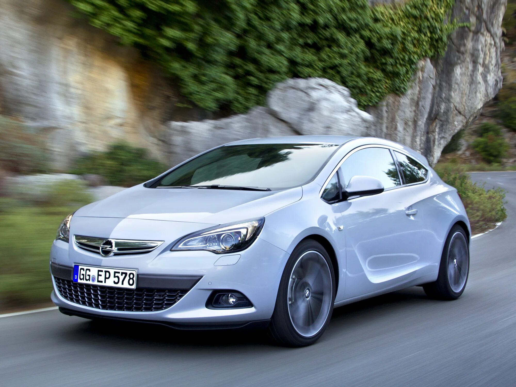 Opel Astra GTC. Opel Astra j GTC. Opel Astra GTC 2.0. Купить опель в польше