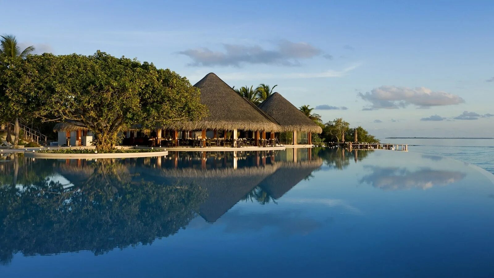 Dusit thani maldives 5*. Dusit maldives 5. Dusit thani maldives 5*. Dusit maldives. Dusit thani maldives 5*.