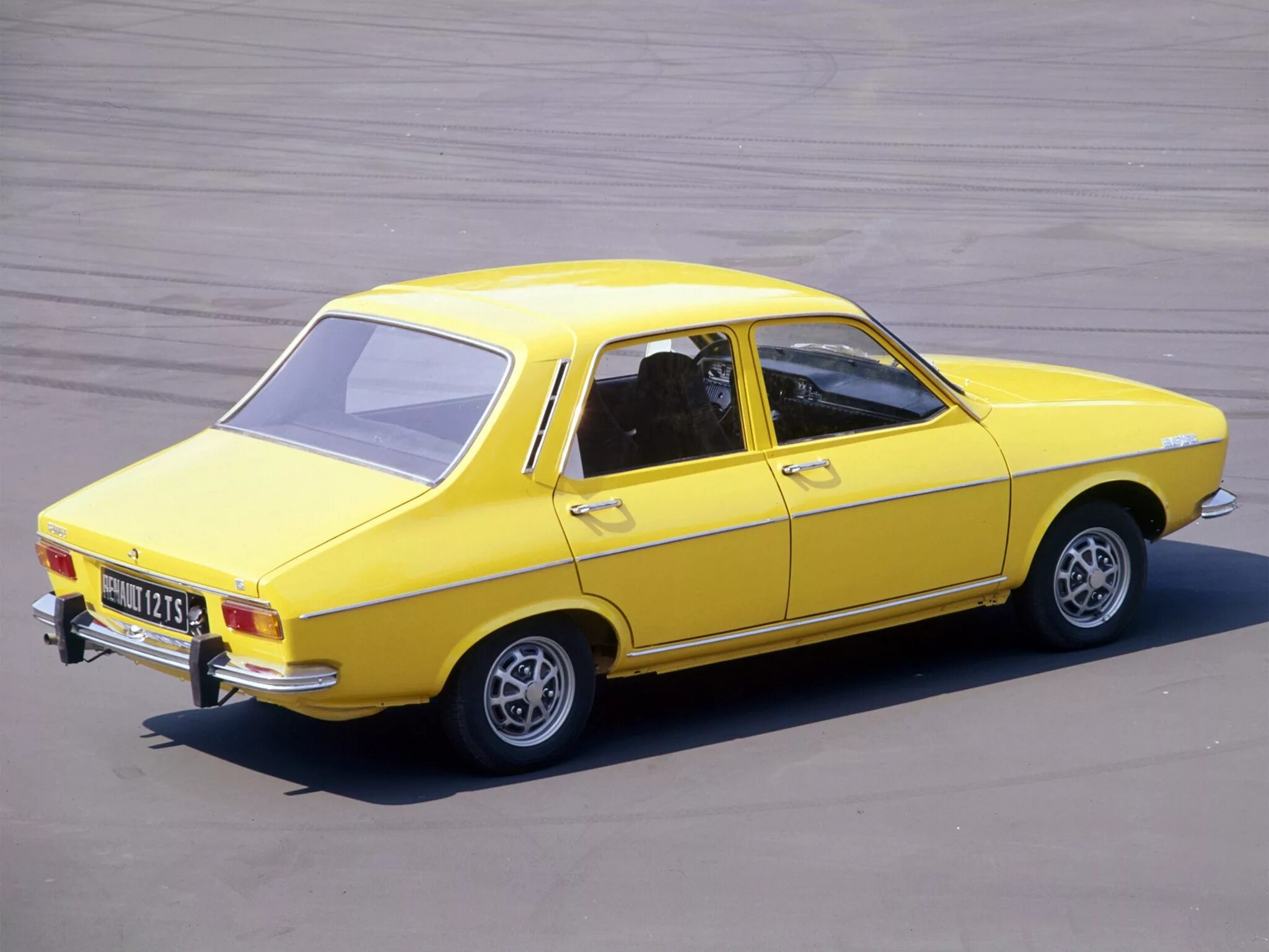 Renault 13