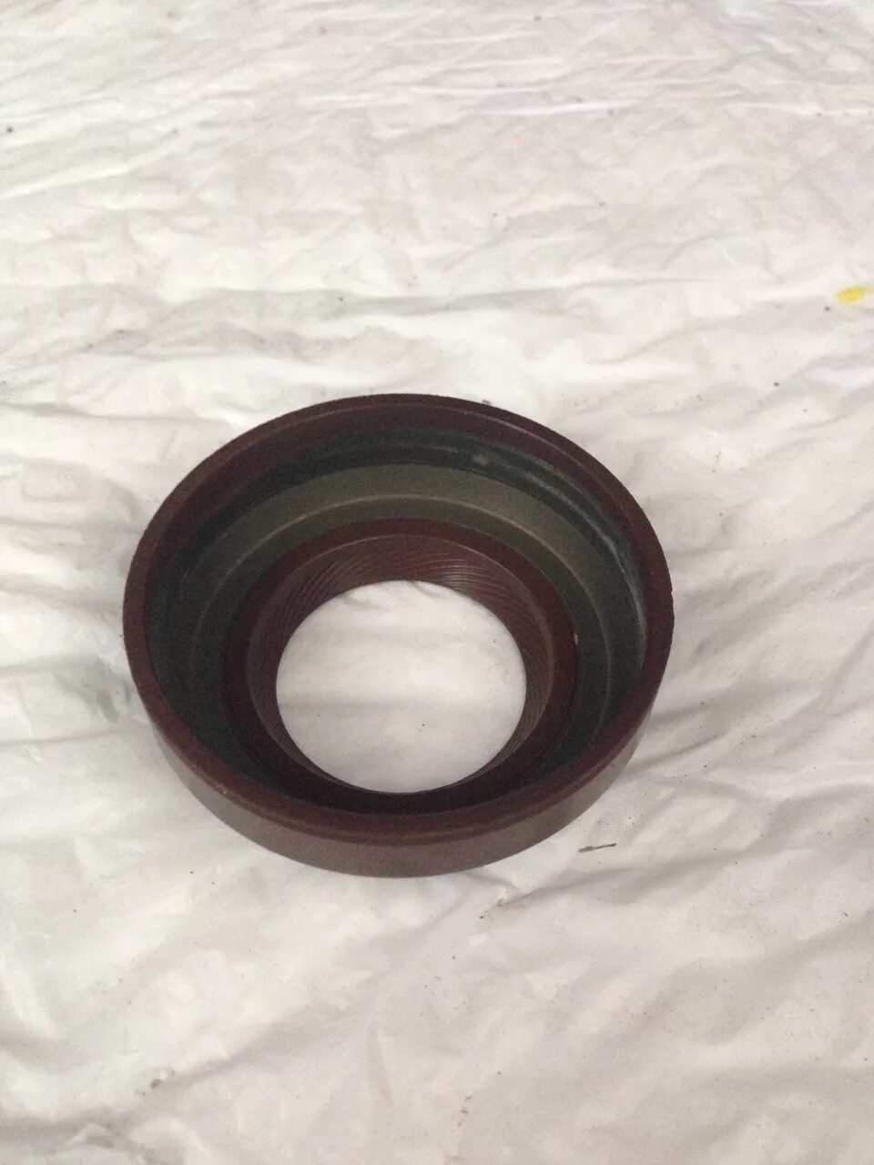 Вольво xc90 сальники распредвала. Размер сальника распредвала вольво 850. Сальник распредвала вольво. Сальник volvo 9443310. Сальник volvo 9440651.