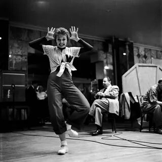 Ellen dance