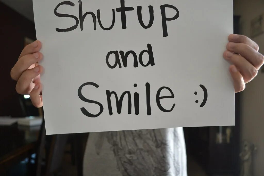 Как переводится shut up. Shut. обои на телефон shut up. gifka ырге гз. shut up and print.