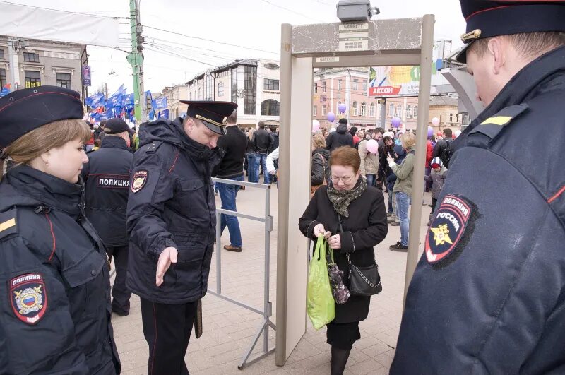 Полиция Ярославль. Охрана общественного порядка. Военная полиция Ярославль. Ярославль сотрудник полиции. Охрана общественного порядка на выборах президента