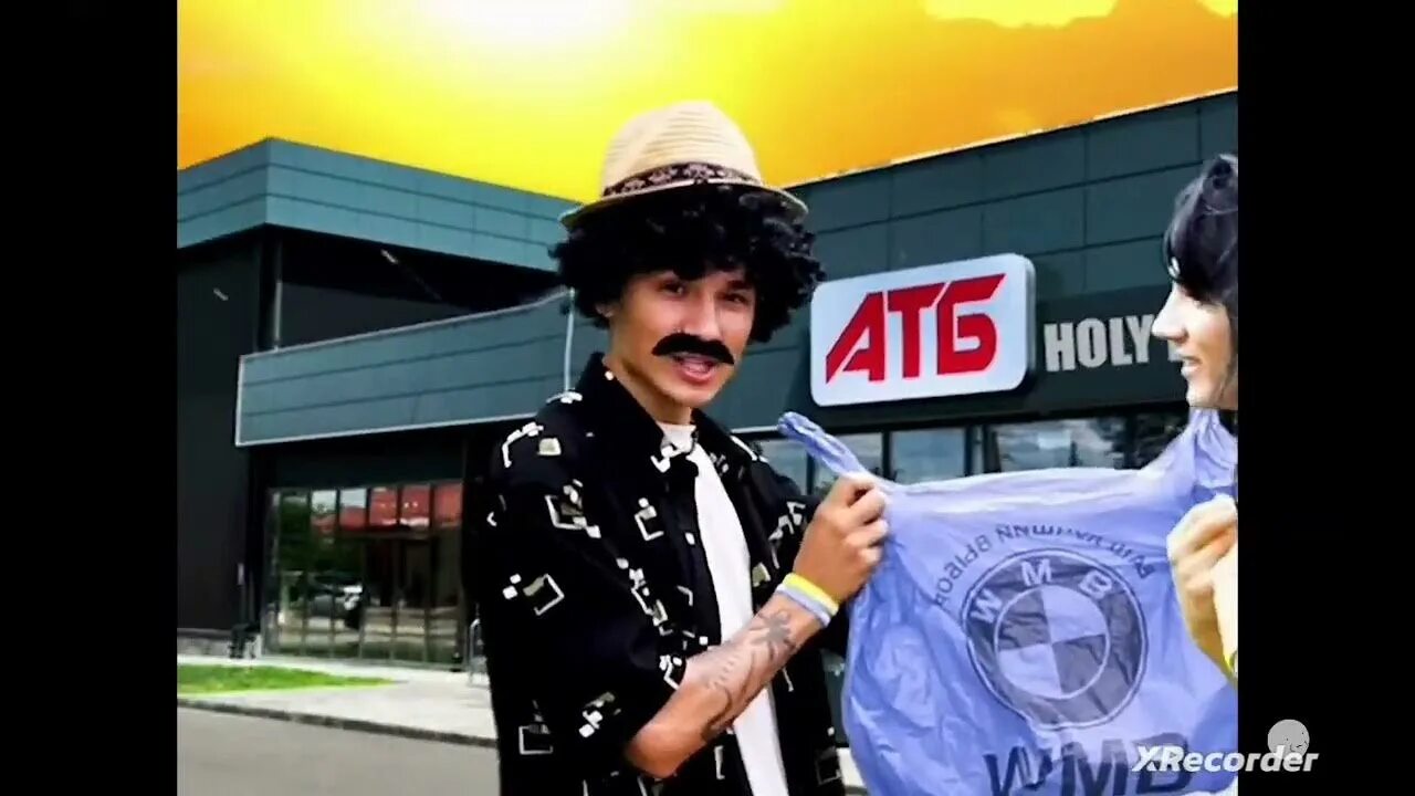 Блогер холли бам