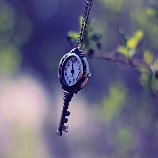 Ф время для размышлений. Высказывания о часах. Найдите время. Изречения про часы. Найдите время для жизни.