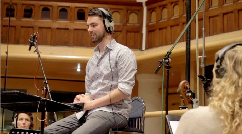 новое шоу тома и джерри мультсериал 1975. котик том. Tom playing. Tom playing. Tom playing.