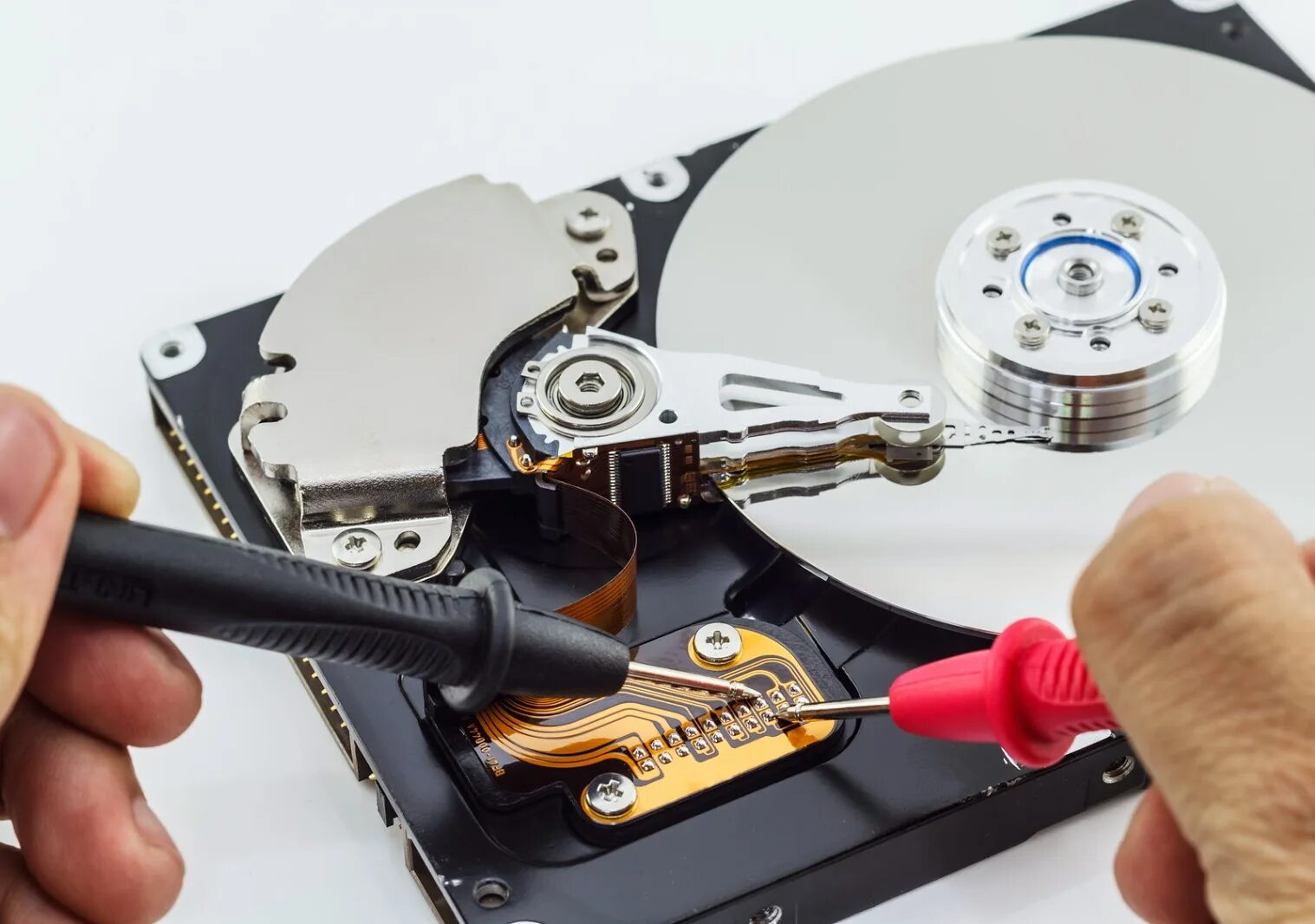 Неисправный жесткий диск. Восстановление данных пк. Восстановление данных с различных носителей. Восстановление данных пк. Восстановить жесткий диск.