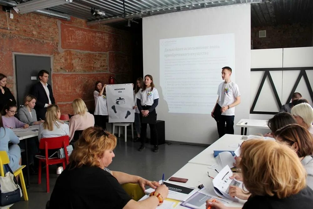 Проектов в которых принимала участие. Публичная защита проекта. защита проекта фото. молодёжное инициативное бюджетирование. было очень интересно на защите проектов.