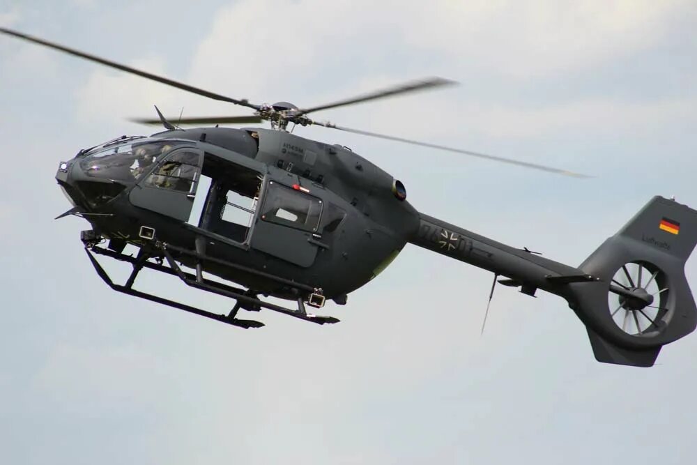 Многоцелевые вертолеты. H145m вертолет. легкие многоцелевые вертолеты h145m. h-145 вертолет модели. airbus helicopters h 145 m.