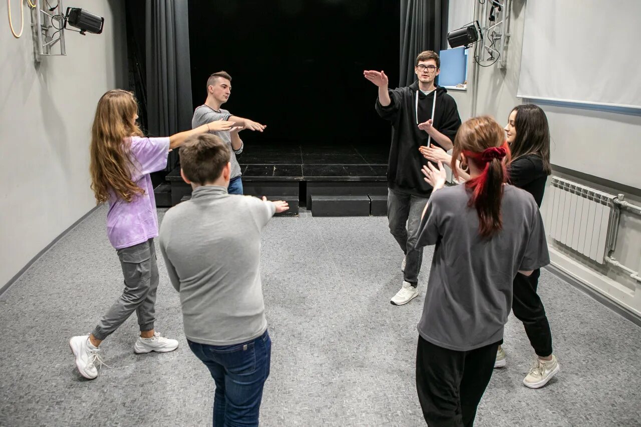 театральная лаборатория слайды. театральная лаборатория kyklab. лаборатория театра. лаборатория театра. театр лаборатория.