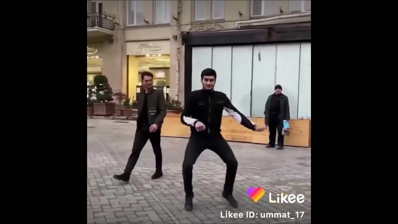 Лезгинка самед. Бомбовая лезгинка. Кавказские девушки в мокасинах. Бомбовая лезгинка. Цыганская лезгинка.