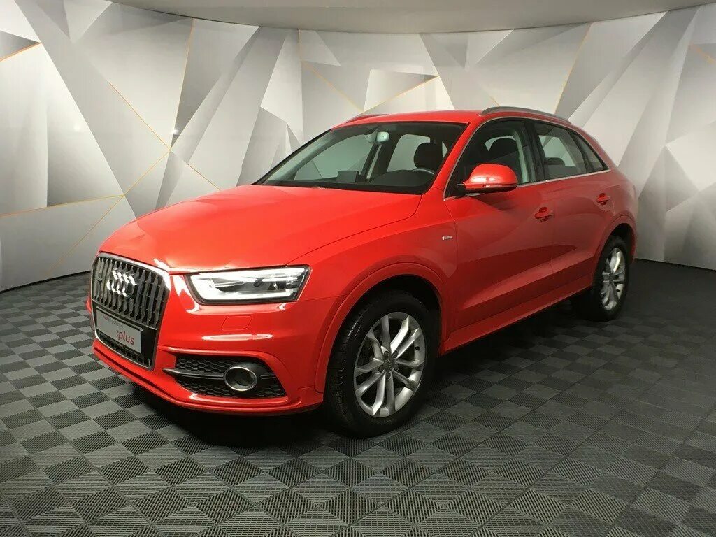 Audio q4. Audi q3 Red. Audi q3 i 8u 2014. Audi q3 i (8u). "Audi" "q3" "2014" it.