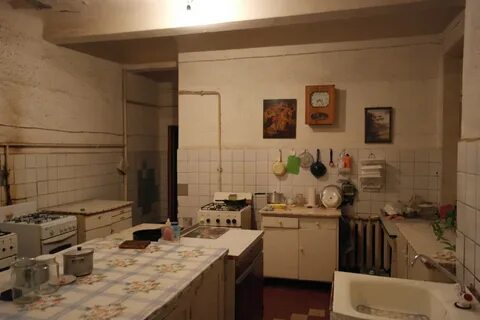 Кухня в коммунальной комнате