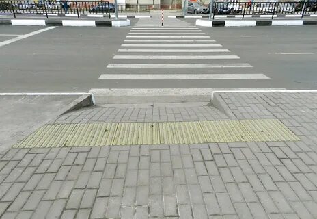 Спуск на тротуарах