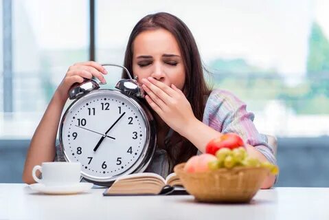 She have breakfast in the morning