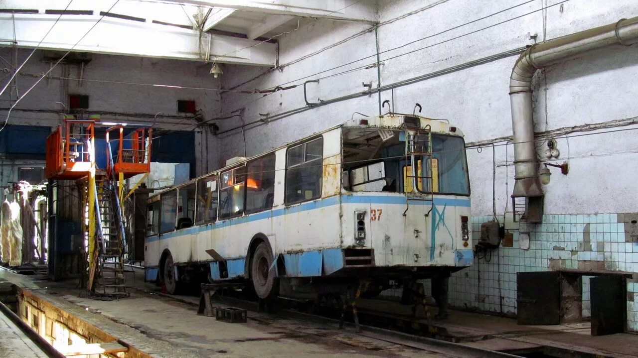 Аксм-221 троллейбус. Новороссийское троллейбусное депо. Троллейбус 2 депо севастополь 2022. Новороссийское троллейбусное депо. Троллейбус новороссийска.