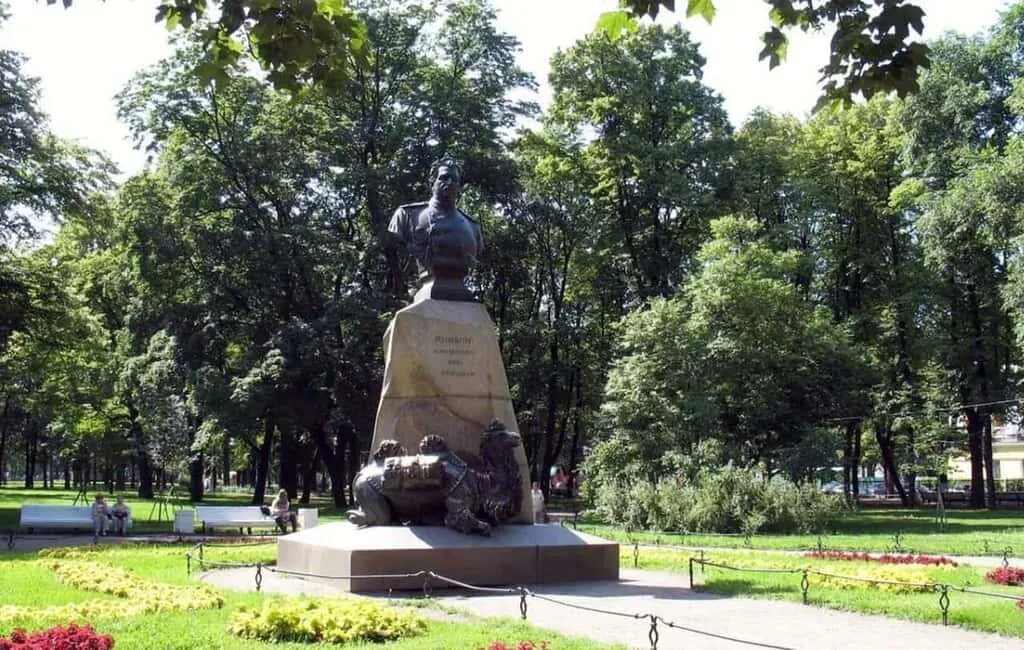 Александровский сад у адмиралтейства в санкт-петербурге. Александровский сад и адмиралтейство. Адмиралтейский парк. Адмиралтейский парк в санкт-петербурге. Александровский сквер санкт-петербург.
