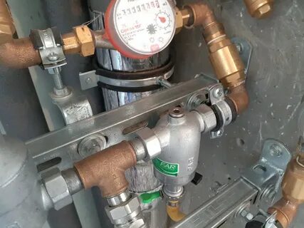 Запорным устройством в системе водоснабжения квартиры дома