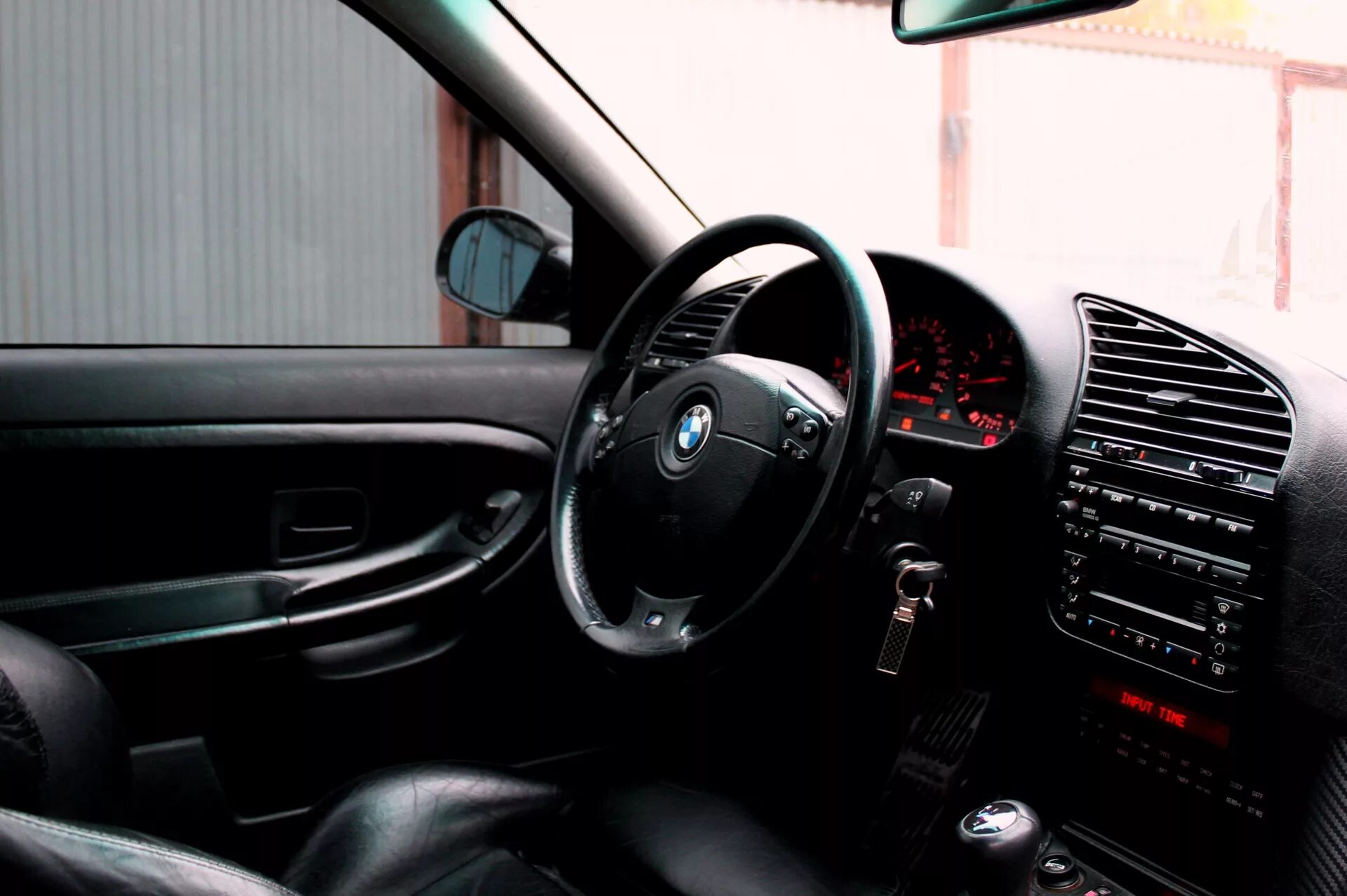 Бмв е36 салон. BMW m3 e36 салон. BMW e36 салон. БМВ м3 е36 салон. BMW e36 Interior.