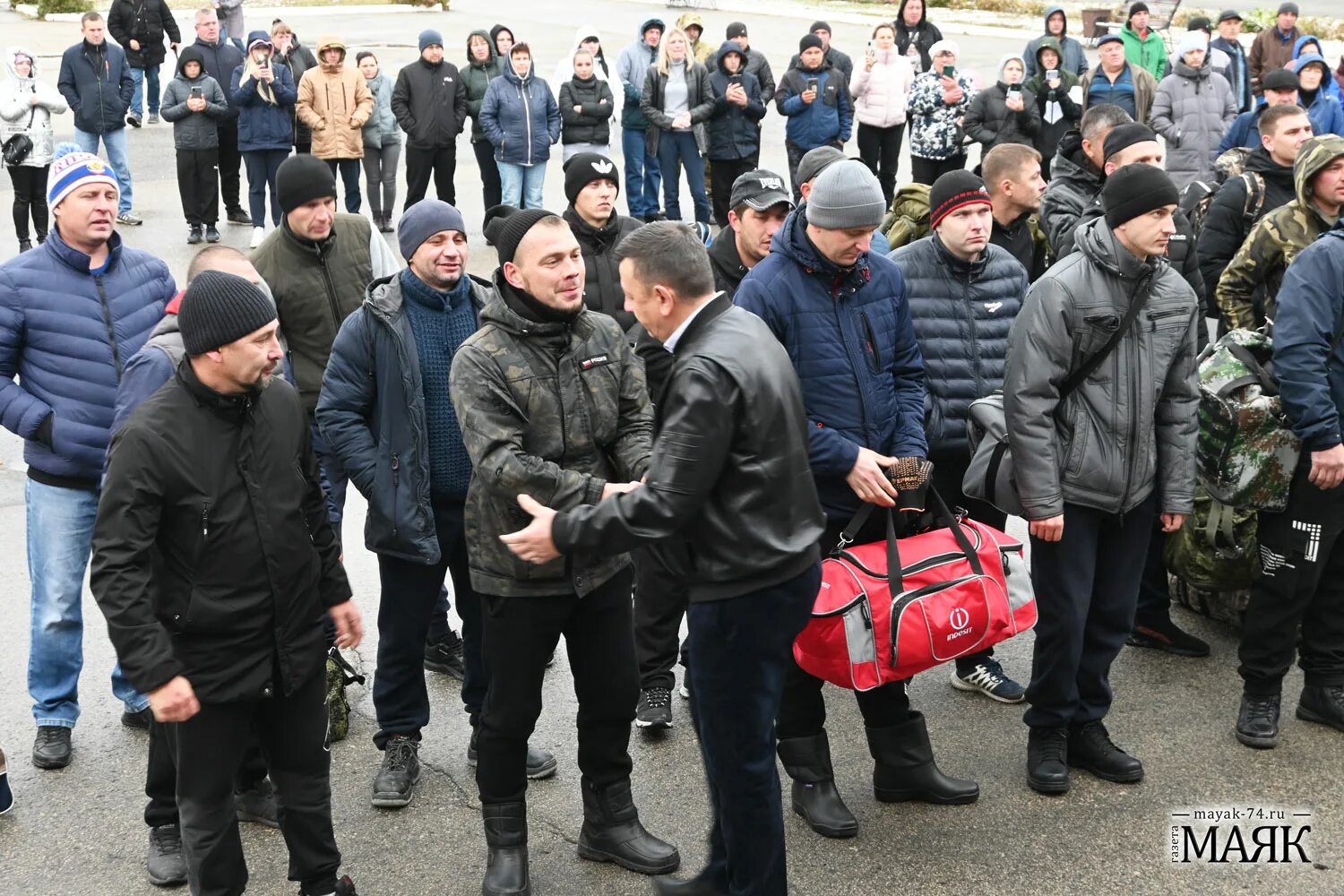 Красноармейский военный комиссариат. Красноармейский военкомат. Проводы мобилизованных Красноармейский район село Миасское. Группа мобилизованных. Мобилизация Красноармейский район Краснодарский край.