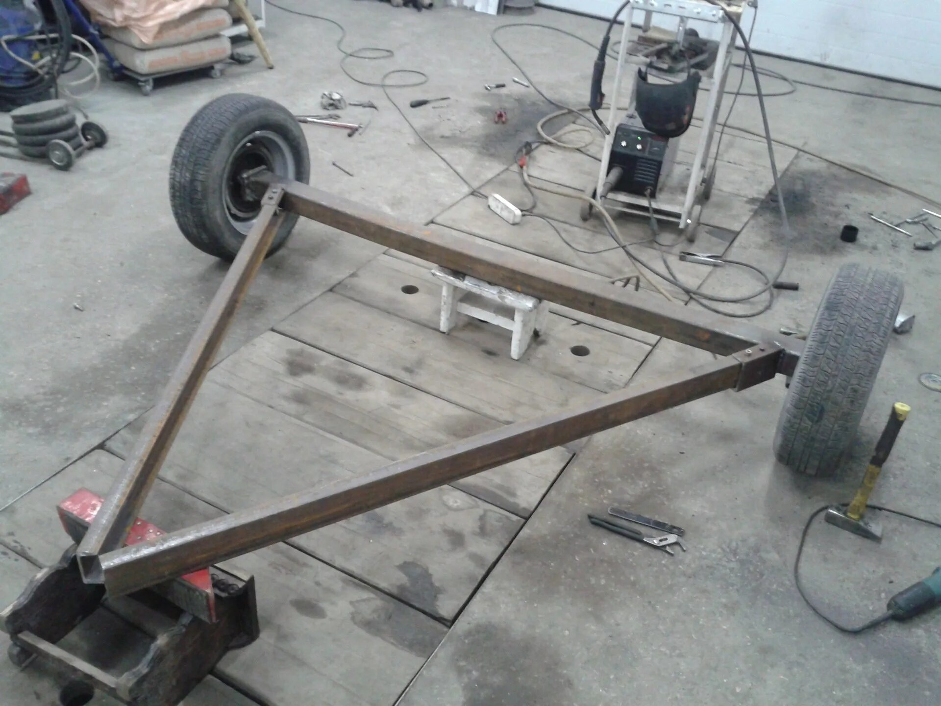 Ваз 2108 с прицепом. Прицеп из балки ваз 2108. Багажник на крышу ваз 2108. Ваз 2108 с прицепом. Прицеп подкат из балки ваз 2109.