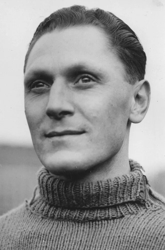 Йозеф бицан. Бицан футболист. Йозеф бицан футболист. Бицан, йозеф карточка. Йозеф бицан.