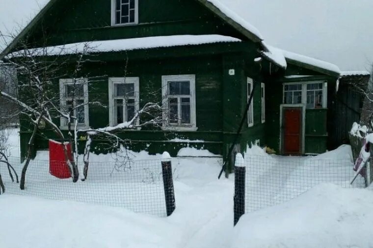 Дома в окуловке новгородской области. Деревня Парахино Окуловский район. Дом в Окуловке в Новгородской области. Окуловка Новгородской области ул.Фрунзе 19. Мануйлово Новгородская область Окуловский.