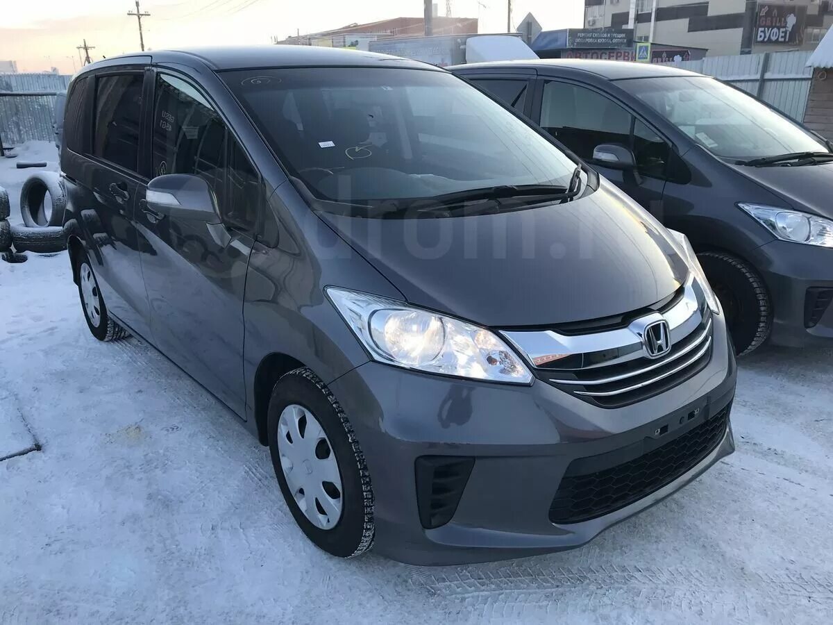 Купить хонда фрид в новосибирске. Honda freed 2014. Honda freed g 2014. Хонда Фрид 2014 бензин. Хонда Фрид 18 цвет графит.