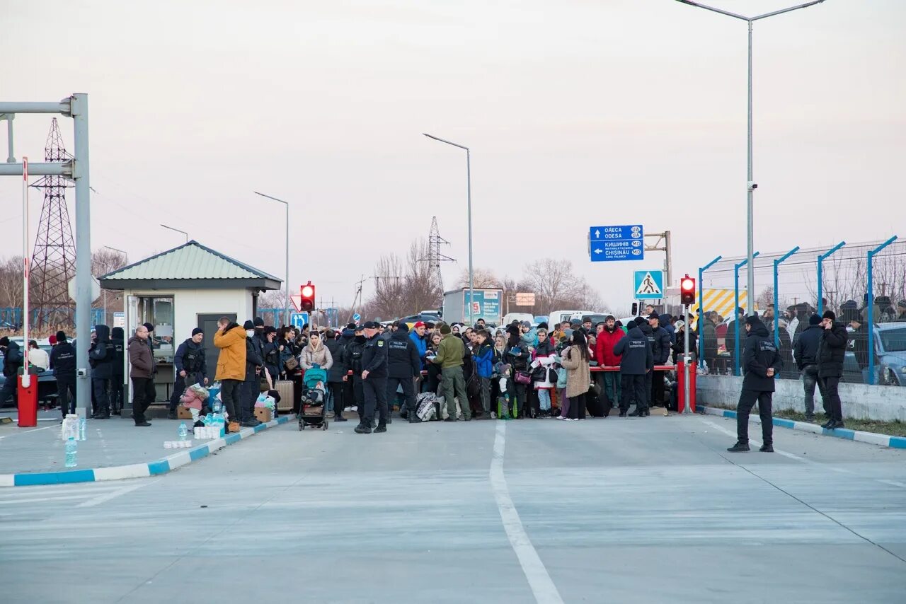 Беженцы в Молдавии в 2022. Беженцы в Приднестровье. Украинские беженцы в Молдове. Беженцы в ПМР. Обстановка в молдавии