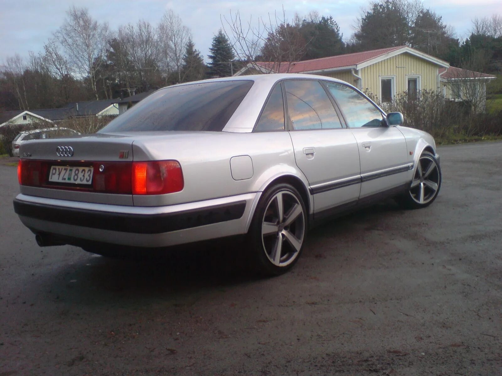 Audi s4 1992. Ауди s4 1994 quattro. Ауди 100 с4 кватро сбоку. Ауди 100 19щ4. 200 20 а 6 60