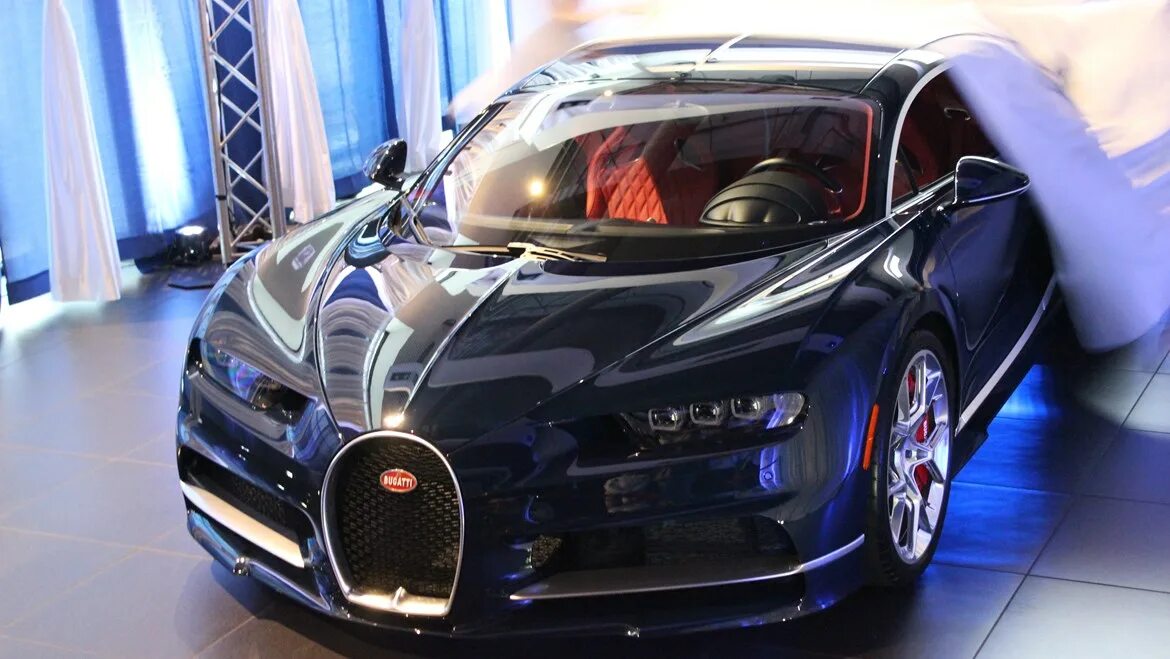 Бугатти Широн w16 Мистраль. Bugatti v16 Mistral. Бугатти центодиетти. Bugatti Mistral Roadster. Bugatti чья