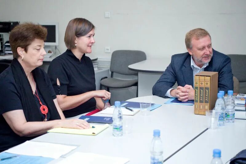 фонд августы. литературный фонд август. фонд августы. благотворительный фонд день добрых дел. фонд августы.