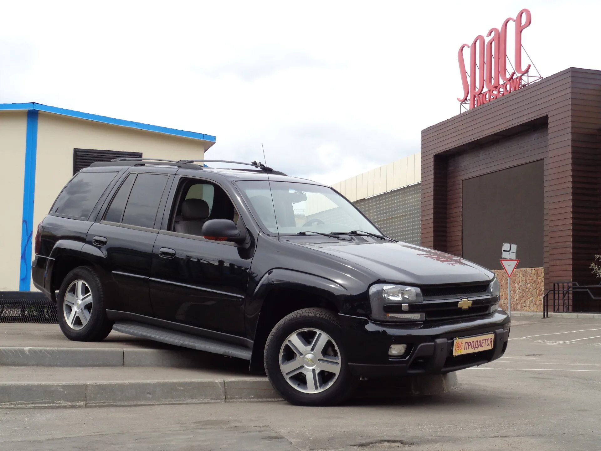 Купить шевроле иркутская область. Chevrolet trailblazer 1992. Шевроле Трейлблейзер 1 поколение. Chevrolet Tahoe trailblazer. Шевроле Трейлблейзер 2003.