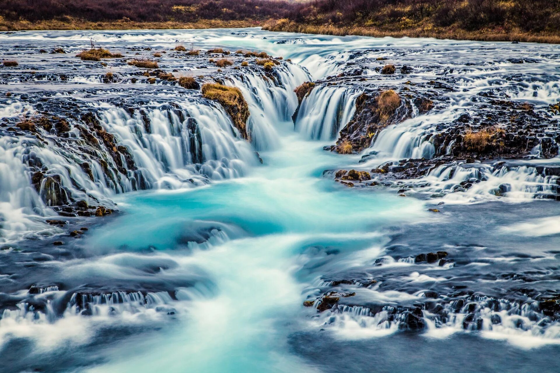 Красота воды река. Исландия река Тьоурсау. Водопад Бруарфосс. Водопад Годафосс, Исландия. Водопад Ниагара.