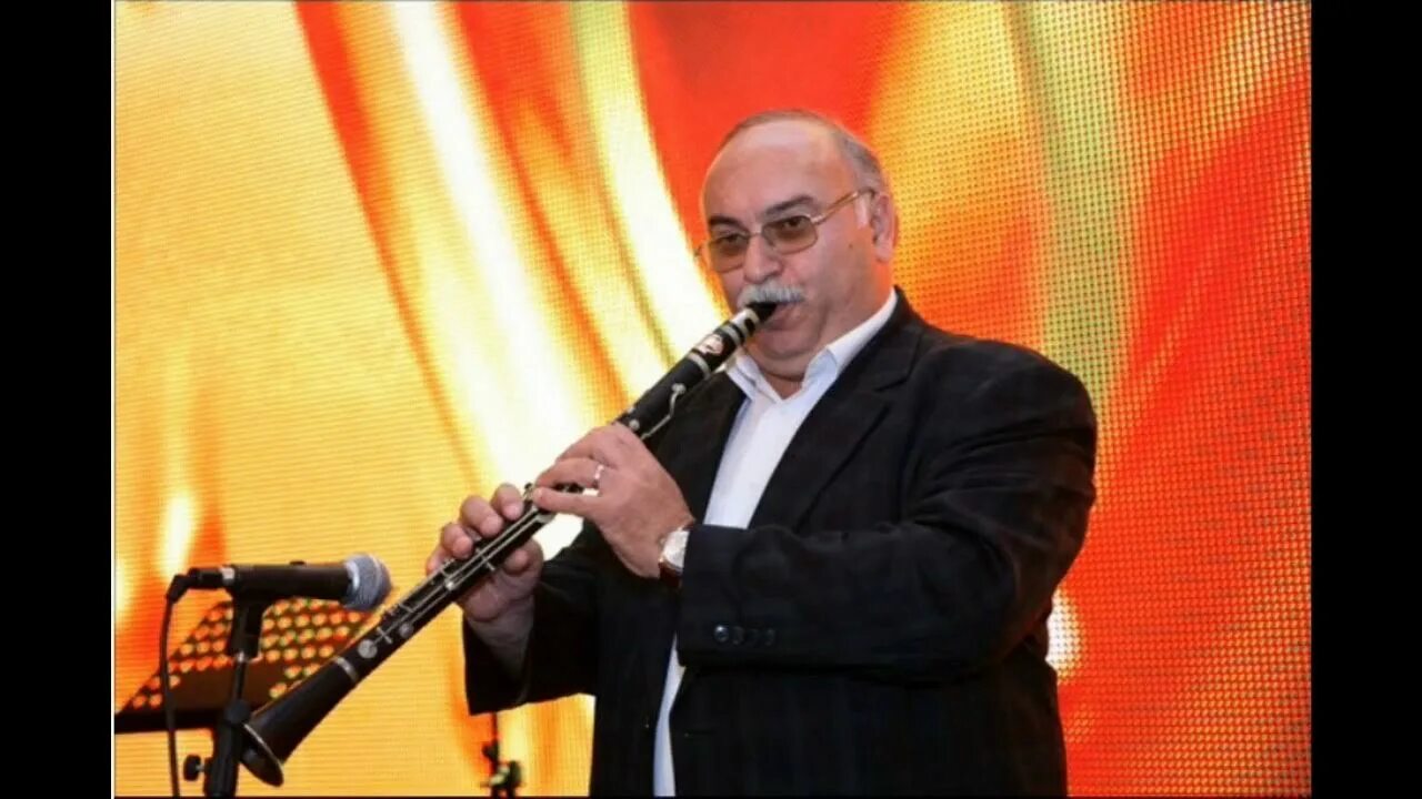 Ов сирун сирун армянская