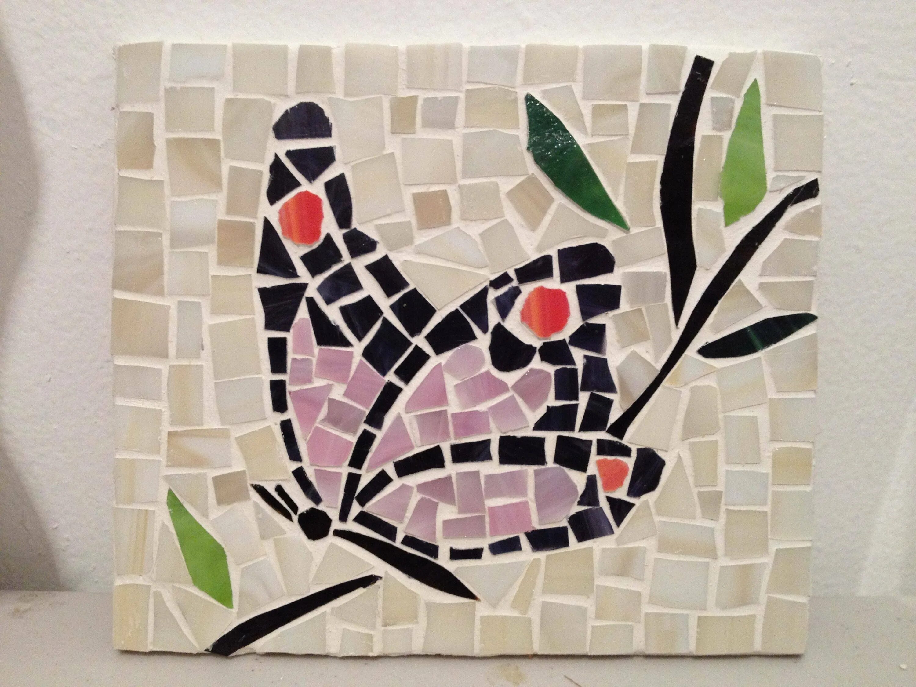 Мозаика из разбитой плитки. Поделки своими руками из плитки. Панно из остатков плитки. Поделки своими руками из плитки. Мозаика из битой плитки.