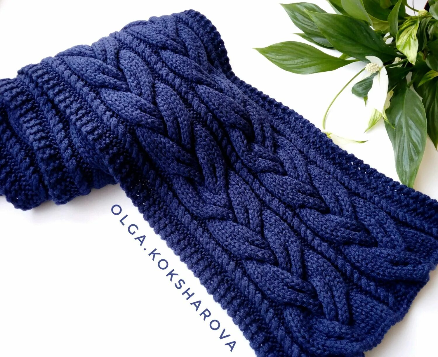 Шарф спицами. Узор для шарфа спицами. Шарф спицами кружевной. Снуд палантин спицами. Вязаный ажурный шарф.