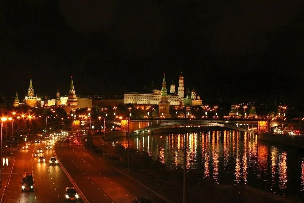 Когда будет вечер в москве. Москва. Москва ночью. Вид на ночную Москву. Центр Москвы вечером.