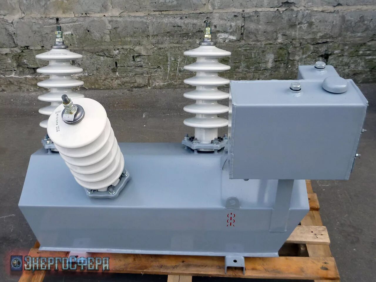 Трансформатор напряжения зом-1/15. Трансформатор напряжения нами-10-95. Трансформатор напряжения нами-35 ухл1. Трансформатор 35 кв на 6 кв. Трансформатор напряжения 35 6.
