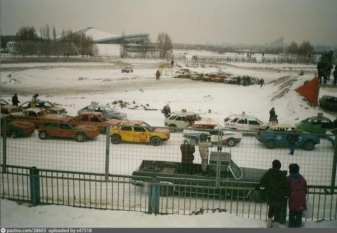 Основанный в 1997 году. Крылатское 1990 е. крылатское 1995 год. москва 1997.