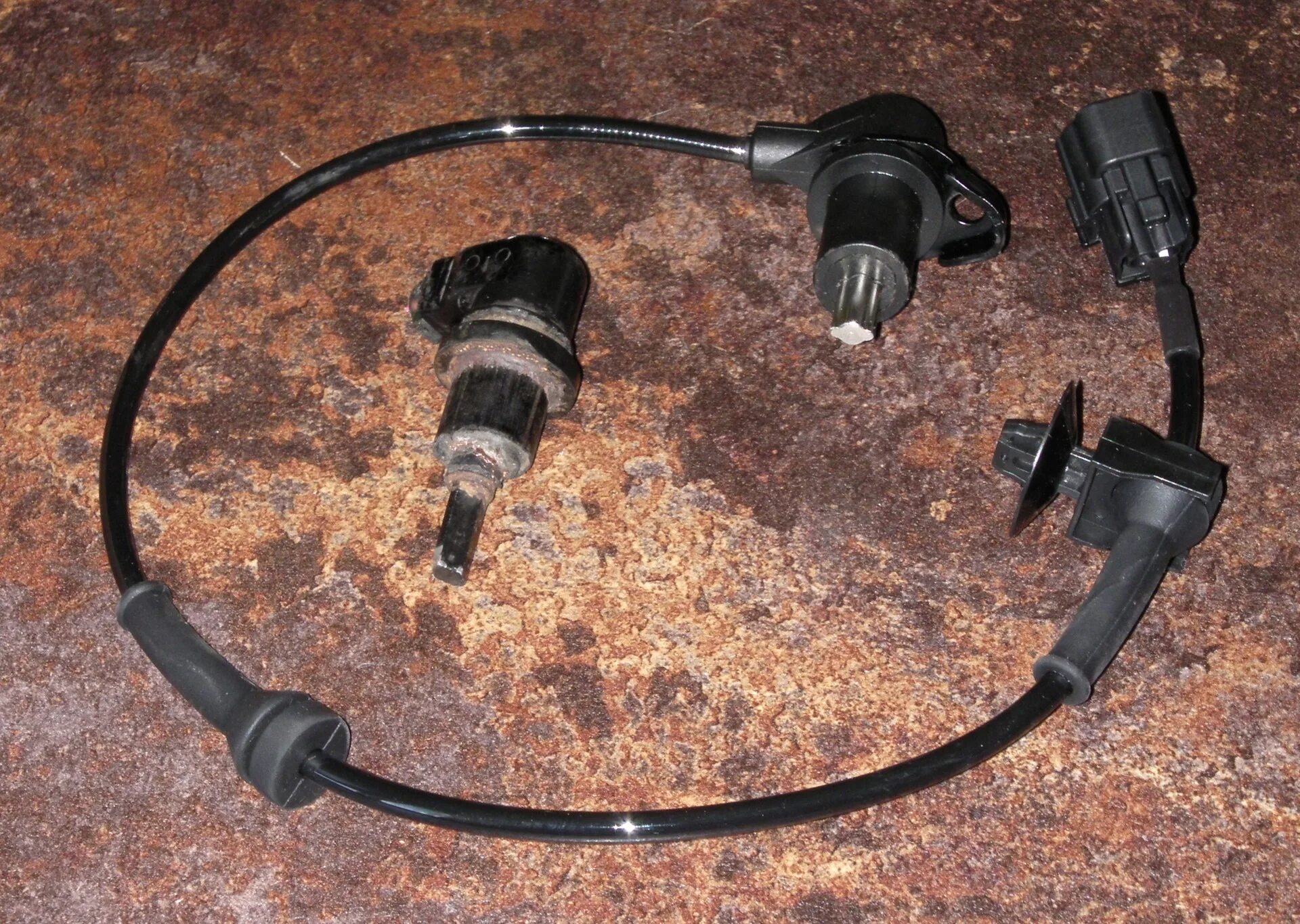 Абс опель фронтера в. Опель фронтера абс. Opel frontera датчик abs. Opel frontera b блок абс. Опель фронтера абс.