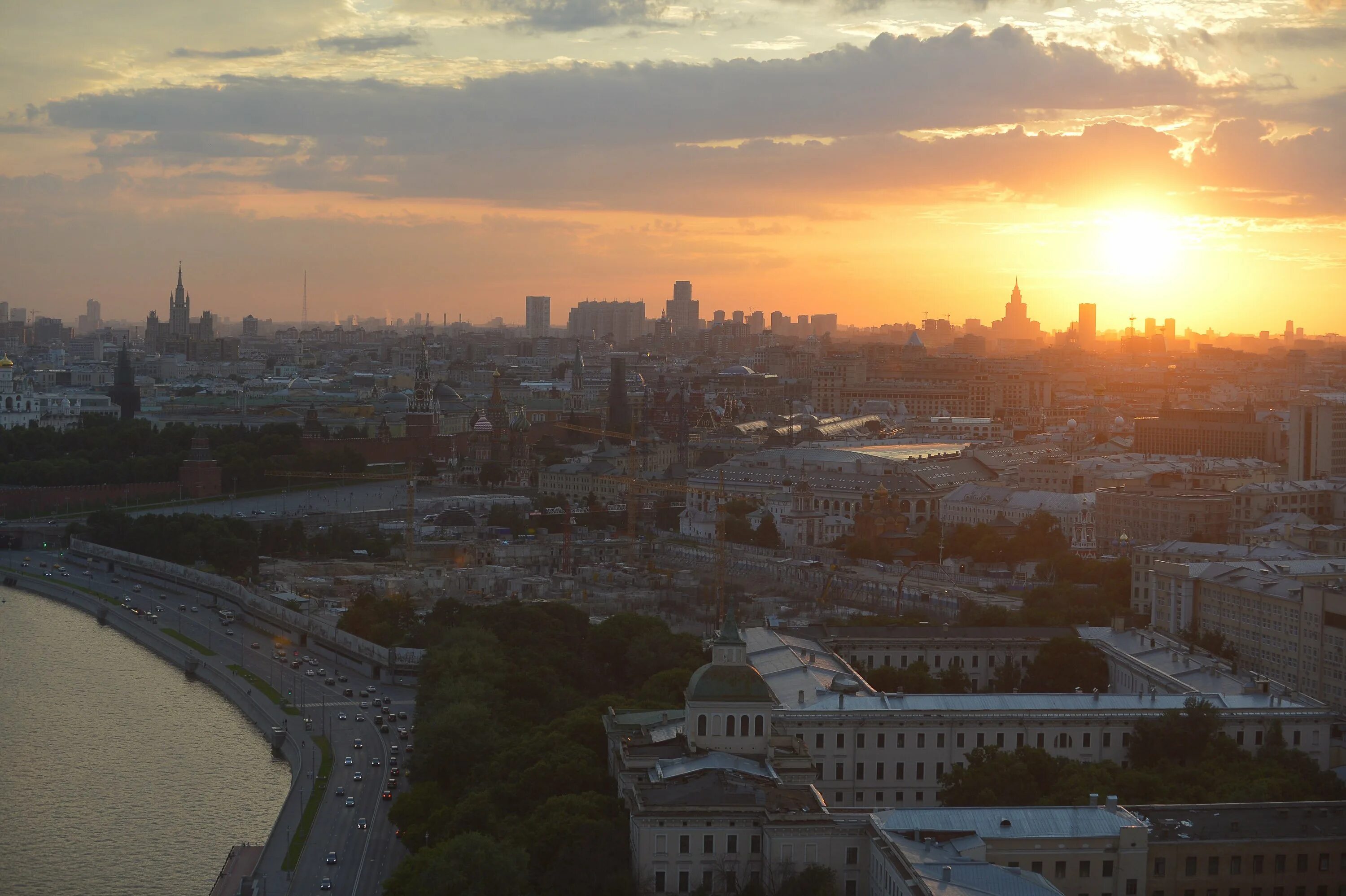 Утро в москве сегодня